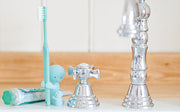 SMISKI Toothbrush Stands - Shelf Travel Case