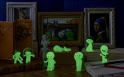 SMISKI Museum Series - Charming Display Buddy